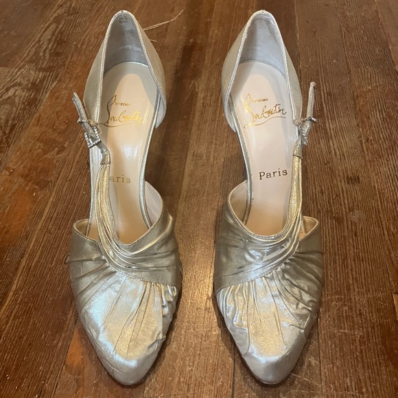 Christian Loubuiton Metallic Gold Pumps - Picture 2 of 6